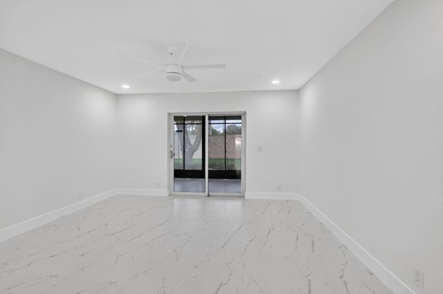 8224 SUMMERBREEZE Lane, Boca Raton, FL 33496