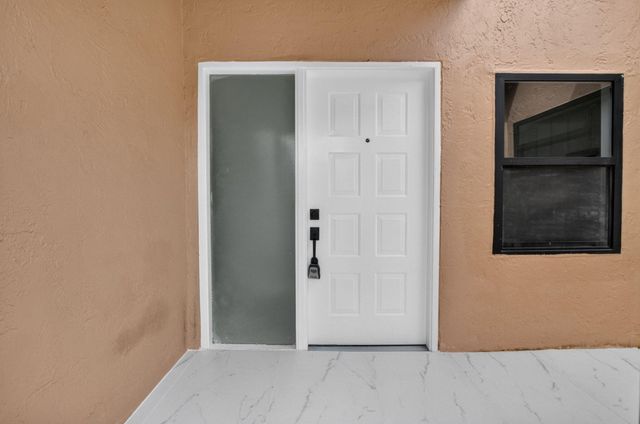 8224 SUMMERBREEZE Lane, Boca Raton, FL 33496