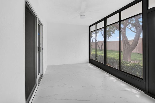 8224 SUMMERBREEZE Lane, Boca Raton, FL 33496