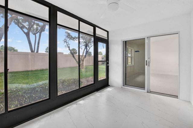8224 SUMMERBREEZE Lane, Boca Raton, FL 33496