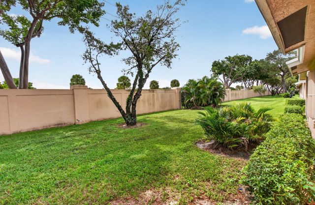 8224 SUMMERBREEZE Lane, Boca Raton, FL 33496