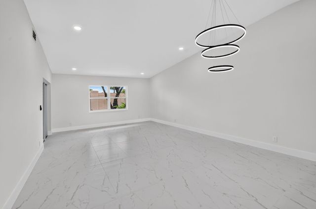 8224 SUMMERBREEZE Lane, Boca Raton, FL 33496
