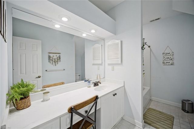 2212 Creeks Edge DR, Virginia Beach, VA 23451