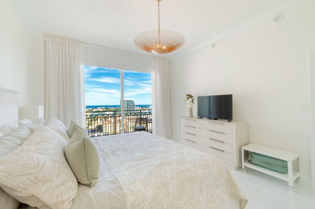 550 Okeechobee Boulevard Uph-15, West Palm Beach, FL 33401