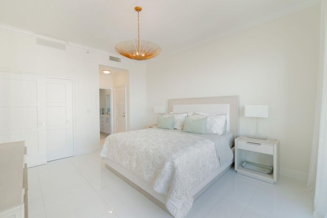 550 Okeechobee Boulevard Uph-15, West Palm Beach, FL 33401