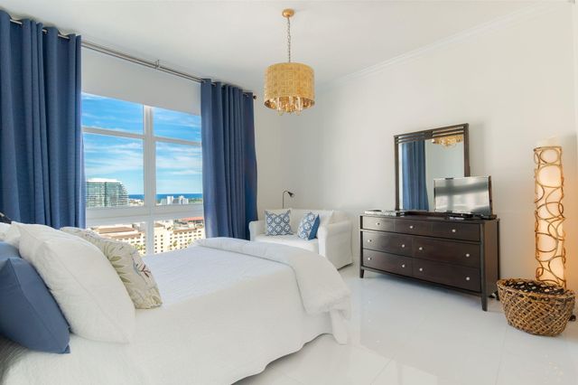 550 Okeechobee Boulevard Uph-15, West Palm Beach, FL 33401