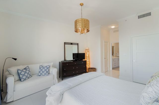 550 Okeechobee Boulevard Uph-15, West Palm Beach, FL 33401