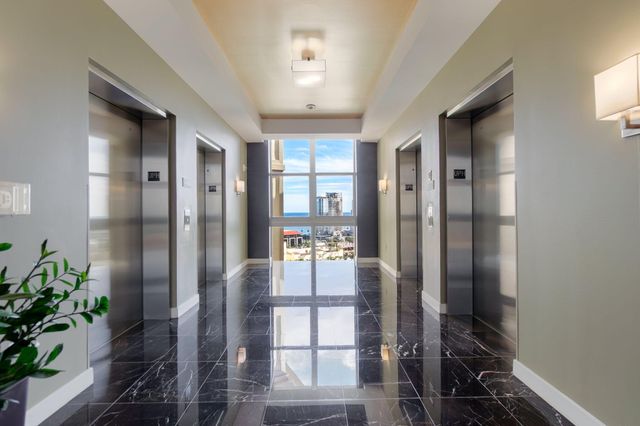 550 Okeechobee Boulevard Uph-15, West Palm Beach, FL 33401