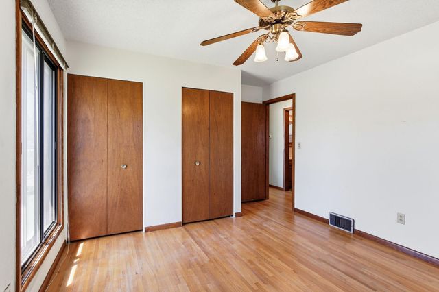 1249 Gary Drive, Saint Paul Park, MN 55071