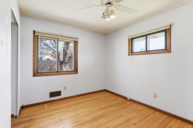 1249 Gary Drive, Saint Paul Park, MN 55071