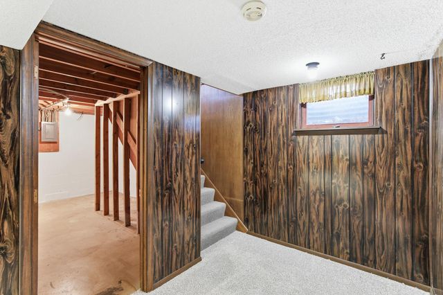 1249 Gary Drive, Saint Paul Park, MN 55071