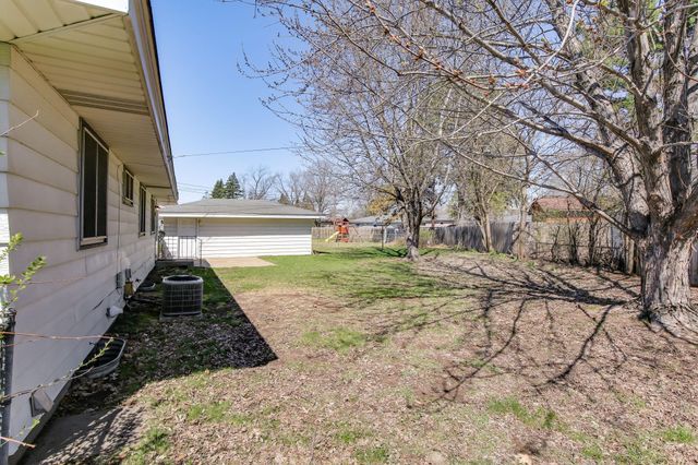 1249 Gary Drive, Saint Paul Park, MN 55071