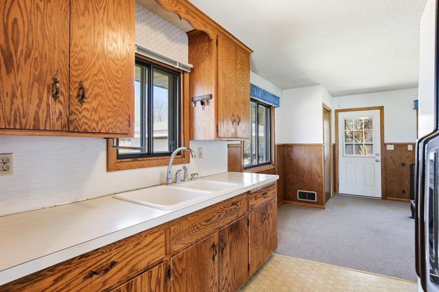 1249 Gary Drive, Saint Paul Park, MN 55071