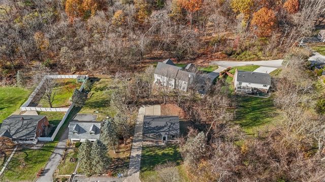 32 Green Oak Drive, Kennedy Twp, PA 15108