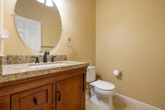 612 Beck Creek Ln, Patterson, CA 95363