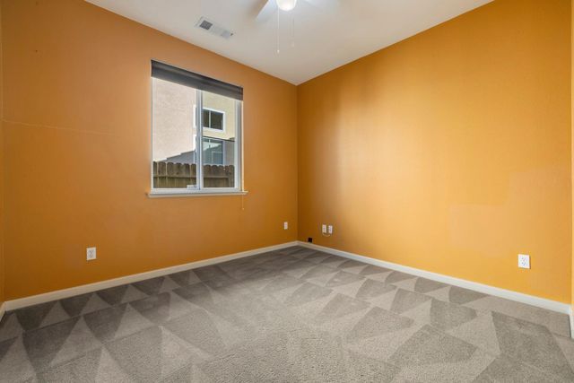 612 Beck Creek Ln, Patterson, CA 95363