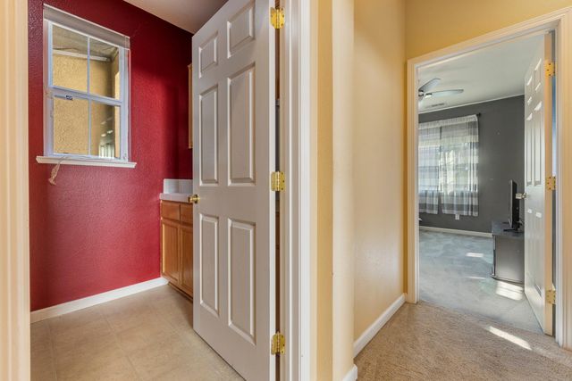 612 Beck Creek Ln, Patterson, CA 95363