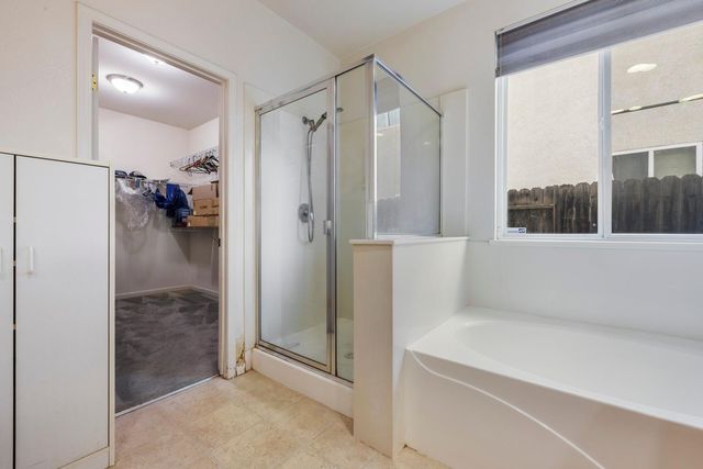 612 Beck Creek Ln, Patterson, CA 95363