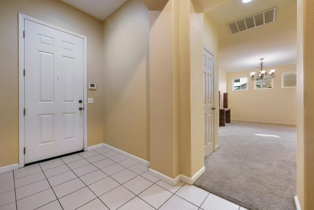 612 Beck Creek Ln, Patterson, CA 95363