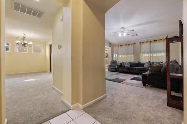 612 Beck Creek Ln, Patterson, CA 95363