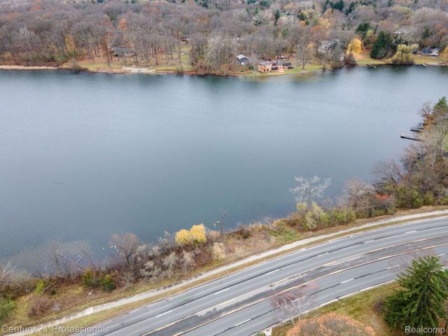 LOT 2 W WALTON, Waterford Charter Township, MI 48329