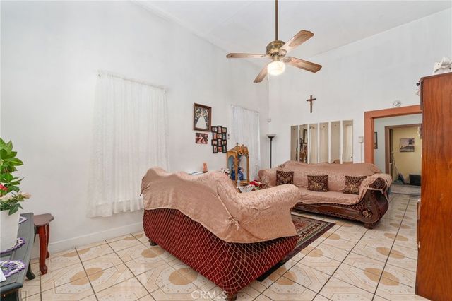 27344 Main Street, Highland, CA 92346