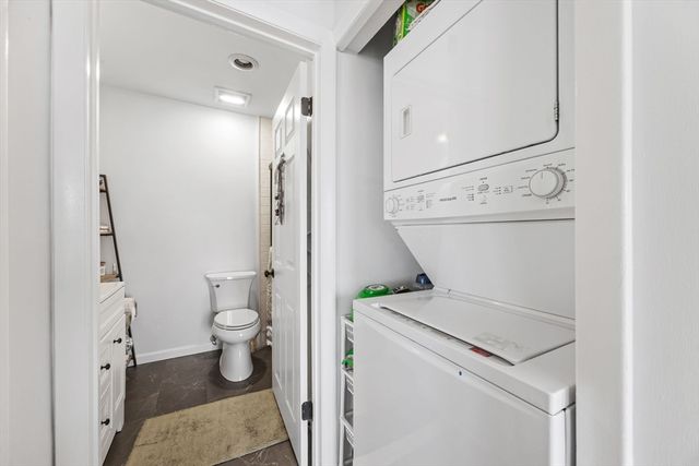 100 Marina Dr 615, Quincy, MA 02171