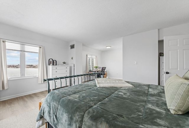 100 Marina Dr 615, Quincy, MA 02171