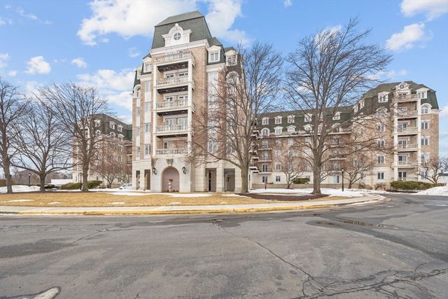 100 Marina Dr 615, Quincy, MA 02171