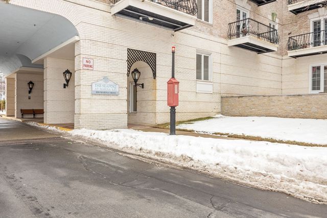 100 Marina Dr 615, Quincy, MA 02171