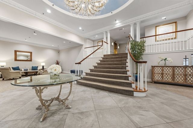 100 Marina Dr 615, Quincy, MA 02171