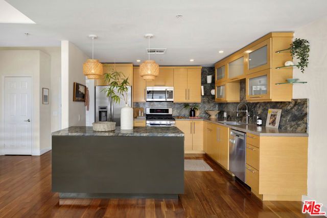 1214 14th Street 203, Santa Monica, CA 90404