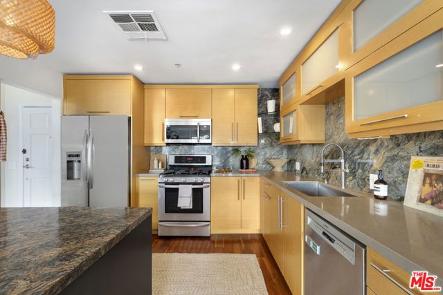1214 14th Street 203, Santa Monica, CA 90404