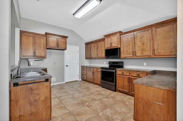 1417 NE Mustang Dr, Andrews, TX 79761