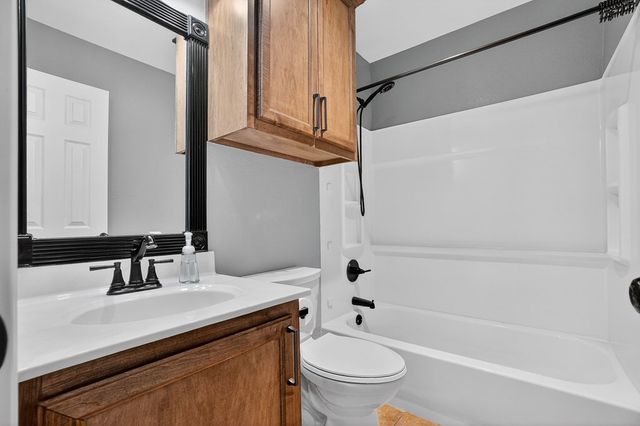 1417 NE Mustang Dr, Andrews, TX 79761