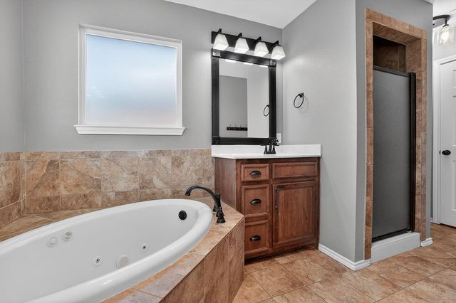 1417 NE Mustang Dr, Andrews, TX 79761