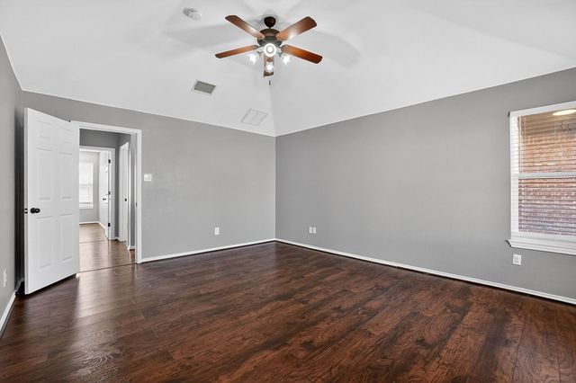 1417 NE Mustang Dr, Andrews, TX 79761