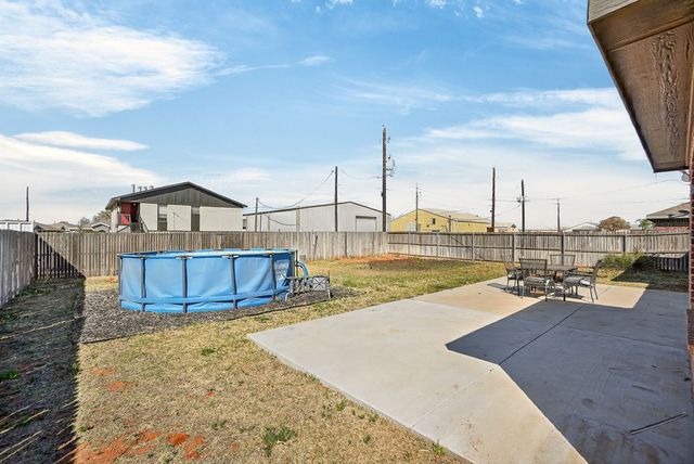 1417 NE Mustang Dr, Andrews, TX 79761