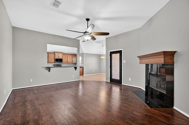 1417 NE Mustang Dr, Andrews, TX 79761