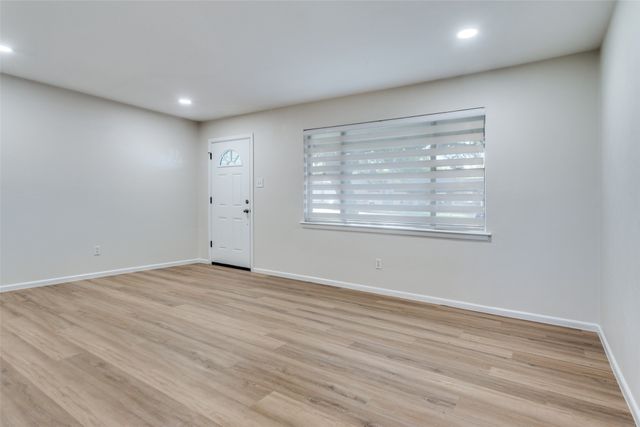 8552 Gibbs Drive, White Settlement, TX 76108