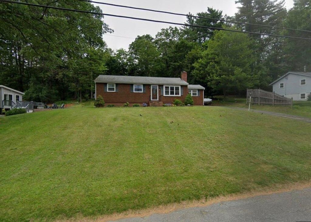 24 Raymond Drive, Merrimack, NH 03054
