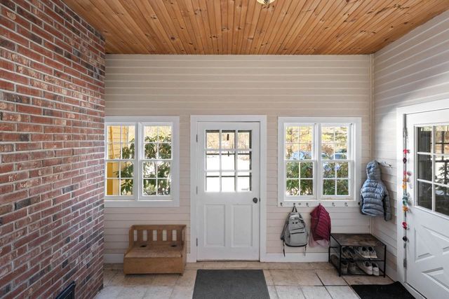 65 Kendall Hill Road, Mont Vernon, NH 03057