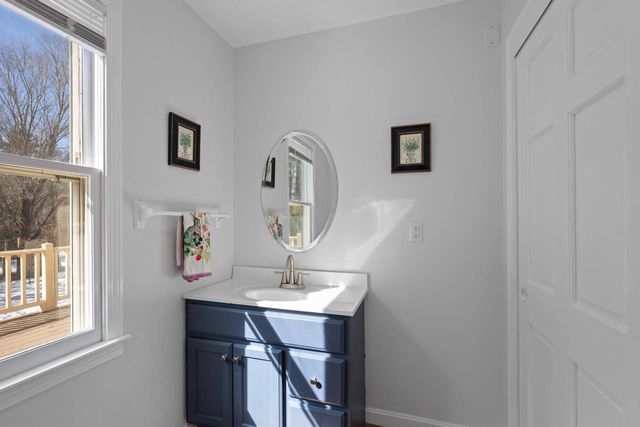 65 Kendall Hill Road, Mont Vernon, NH 03057