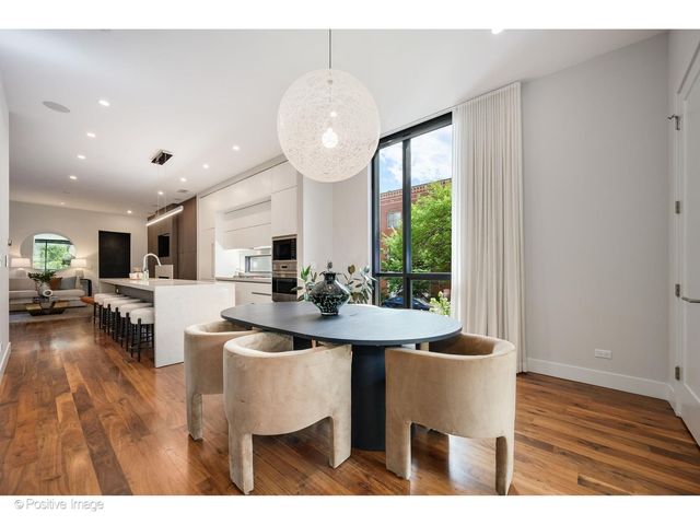2029 N Hoyne Avenue, Chicago, IL 60647