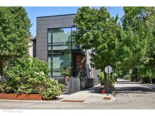 2029 N Hoyne Avenue, Chicago, IL 60647