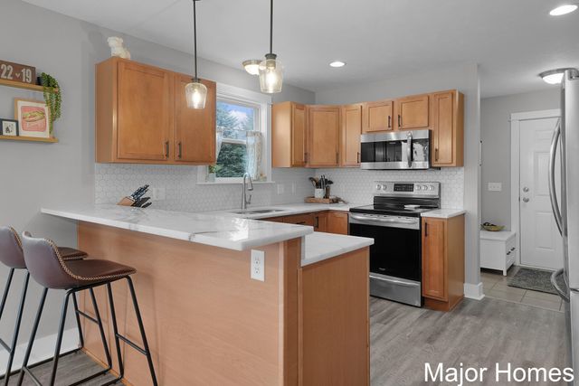 4630 100th Street SE, Caledonia, MI 49316