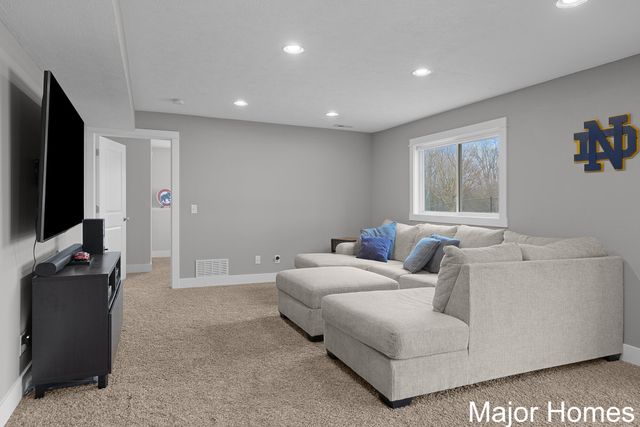 4630 100th Street SE, Caledonia, MI 49316