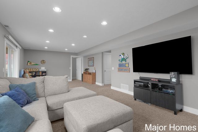 4630 100th Street SE, Caledonia, MI 49316