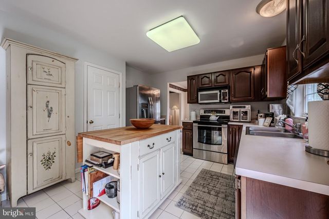 43 WALKER DR, New Castle, DE 19720