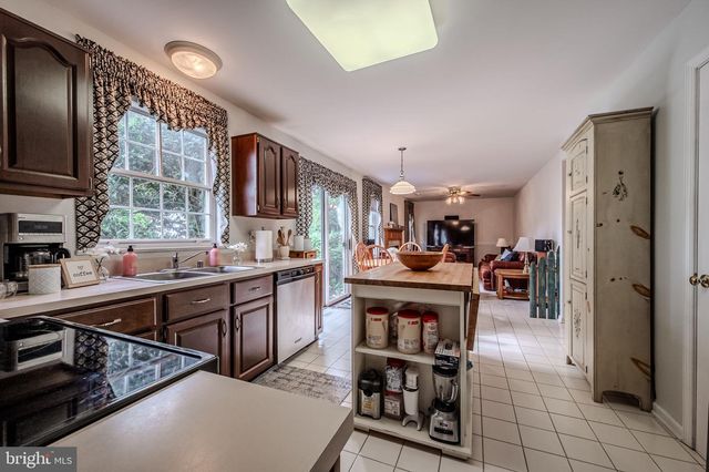43 WALKER DR, New Castle, DE 19720